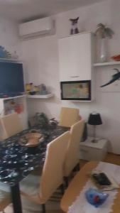 Vera Apartment 