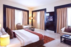 Executive Suite room in Landmark Riqqa Hotel