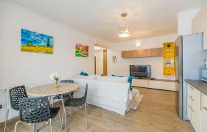 Modern Central Ap - Terrace - Parking