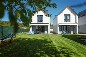 Siedlisko na wydmach, domki klimatyzowane - Nowecin