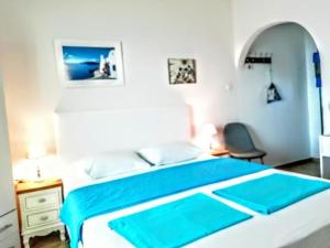 Breezy Holiday Home in Paros at Beach Paros Greece