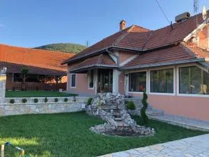 Apartmani Djokić sa bazenom - Resnik