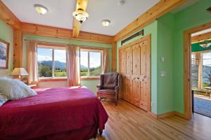 Henrys Lake Goose Bay by KABINO On Henrys Lake almost 3 Acres Satellite Wifi