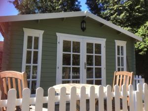 Woodland Cabin With private Wood-Fired Hot-Tub