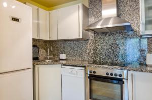 Devesa Park Apartment with Private Parking