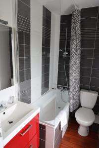 Hotels Un Hotel sur le Port : photos des chambres