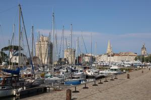 Hotels Un Hotel sur le Port : photos des chambres