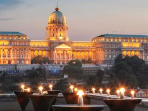 1051, Szechenyi István tér 2, Budapest, Hungary.