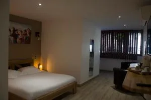 Aux Platanes - 勒菲耶