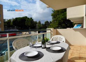 APARTBEACH VANCOUVER MUY LUMINOSO y JUNTO PLAYA