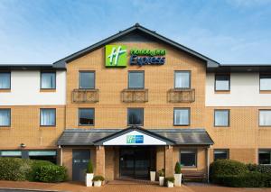 Holiday Inn Express Swansea East by IHG