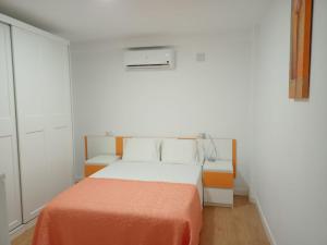 Casa con habitaciones privadas