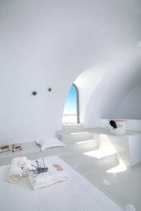 Philosophia Luxury Villa Santorini Greece