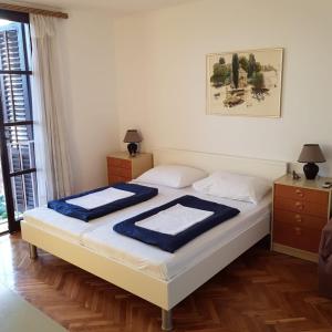 Apartment Anet with free parking 