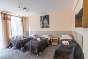 Triple Room with Shower room in Resident Rene