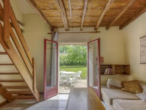 Villas Charming Cottage in Devay with Illuminated Garden : photos des chambres