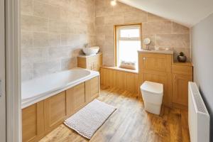 Host & Stay - Emerald Hideaway