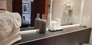 Special Offer - Superior Double Room with One-Way Airport Transfer room in Hotel Unique Bucharest