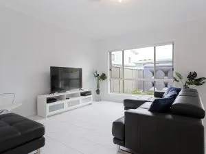 5b Bent Street large house with ducted air con foxtel and wifi - Fingal Bay