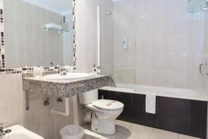 Room #30949414 room in AluaSun Marbella Park