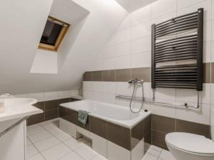 SUNNY GLOW Studio LOQUS