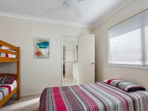 2 137 Soldiers Point Road luxury unit on the waterfront with aircon and free unlimited WiFi