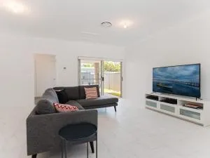 5 Bent Street huge house with Foxtel and Aircon - 芬加尔湾