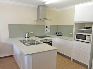 8c Norburn Avenue great family budget holiday