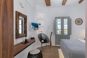 3 Elements by Stylish Stays