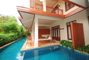 Samui Buri Beach Resort