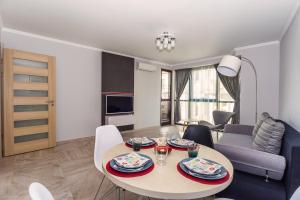 Elegance, City center, Kapana