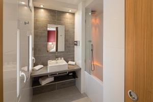 Hotels Best Western Plus Le Lavarin : photos des chambres