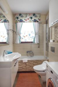 Empire Apartment by Renters