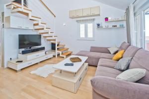 Relaxing holiday sunset apartment