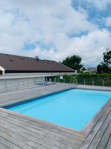 Appartements BNB RENTING 1 bedroom apartment in a brand new building with a pool : photos des chambres