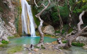 ilias appartements tsaprounis