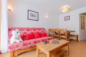 Appart'hotels Madame Vacances Residence Le Parc Des Airelles : photos des chambres