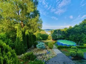 Dom nad Jeziorem Rożnowskim - Ubiad