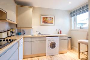 The Botanist Apartment Edinburgh Old Town 2 Bedroom Lift Parking