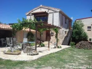 Casa de los piragüistas - Peralejos de las Truchas