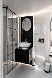 River house apartments