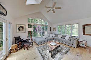 Three-Bedroom House room in Coastal Getaway - Walk to Main Street Near Beach home