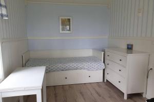 Gäststuga i vacker natur, bastu, bubbelpool sommartid och gratis parkering nära Borås, Ulricehamn och Lassalyckan, guesthouse with nice view with sauna and free parking close to Dalsjöfors and fishing