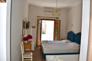 Minoa Hotel Paros Greece