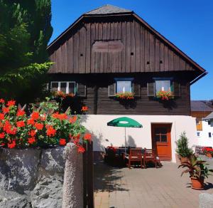 Hauser Haus