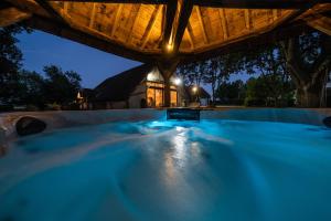 Maisons d'hotes La Grange De Leonie, Chambres d'hotes avec Piscine et Spa : photos des chambres