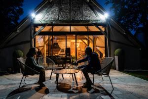 Maisons d'hotes La Grange De Leonie, Chambres d'hotes avec Piscine et Spa : photos des chambres