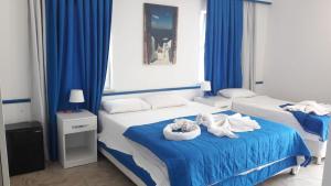 Triple Room with Shower room in Rota Hotel