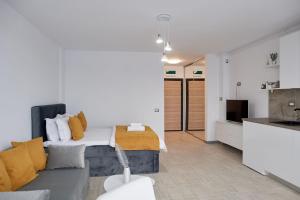 Sunrise King Studio Spa n Pool Beach resort