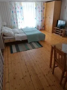 U Eli - 瓦姆比耶尔兹采